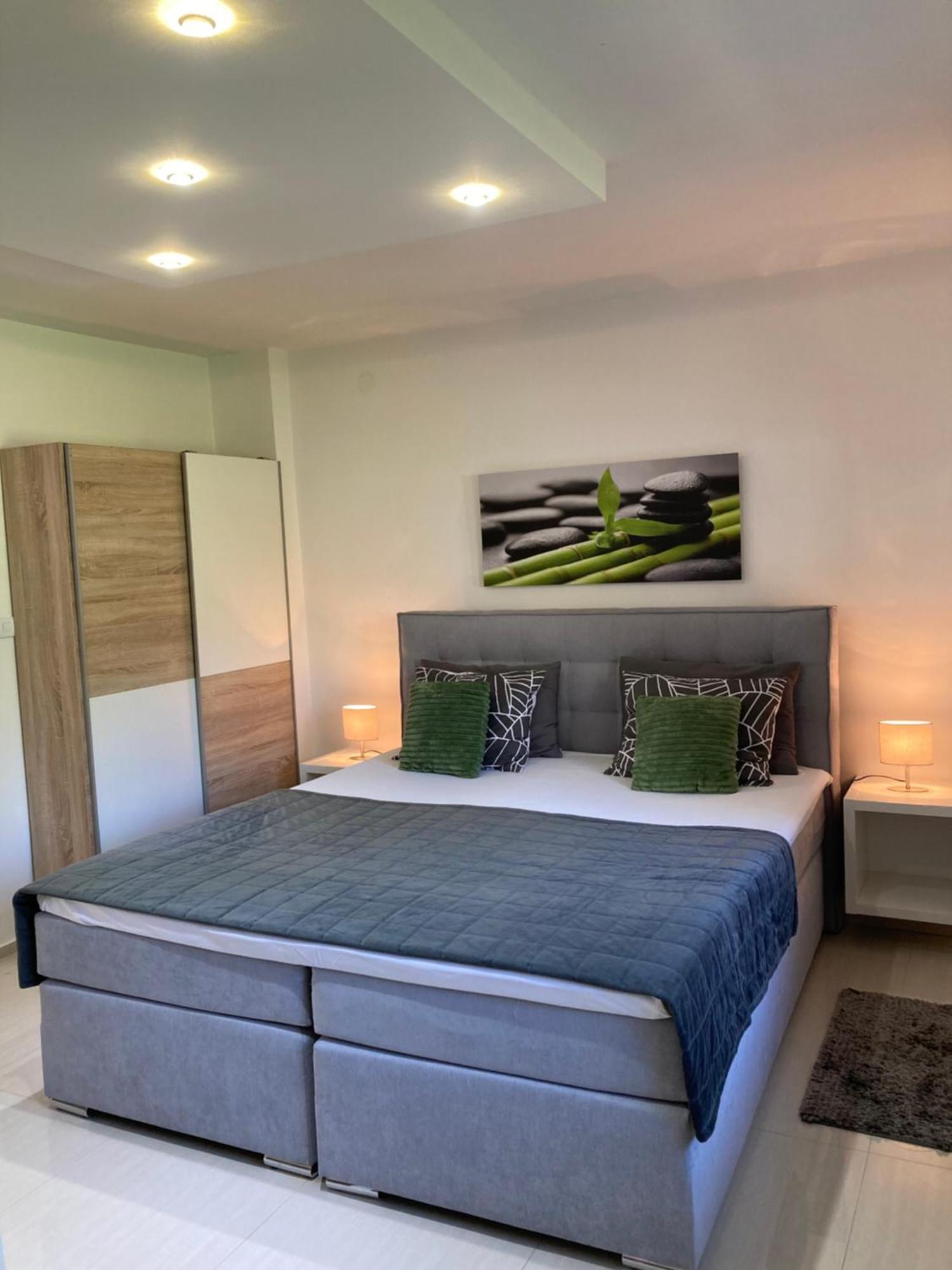 Apartman Sonas With Free Private Parking Karlovac Exterior photo